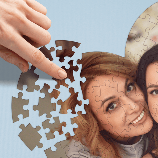 Personalized_Mom_Puzzle_Heart_Lifestyle_Mockup.png